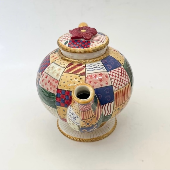 Studio Nova Old World Santa Christmas Patchwork Porcelain Teapot Kettle - Picture 6 of 10